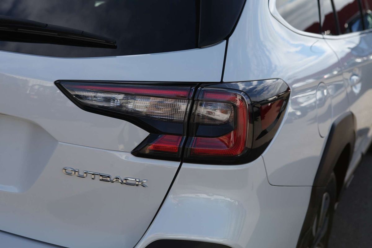 2023 Subaru Outback AWD Touring 6GEN