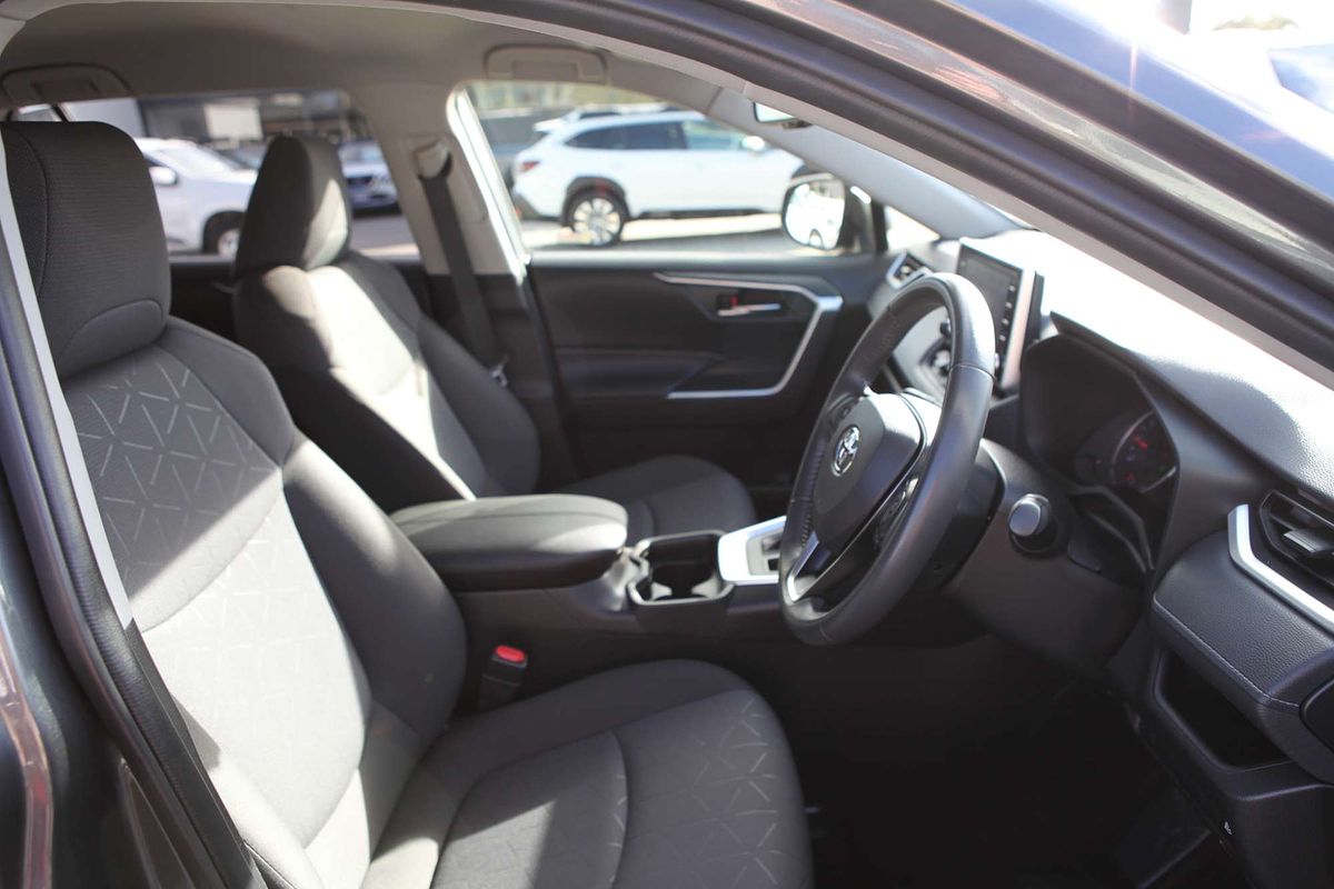 2020 Toyota RAV4 GXL MXAA52R