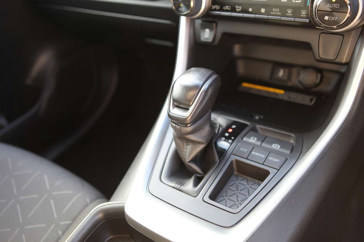 2020 Toyota RAV4 GXL MXAA52R