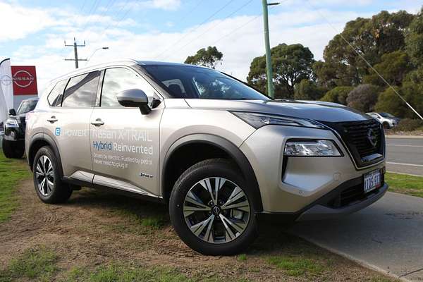 2025 Nissan X-TRAIL ST-L e-POWER T33