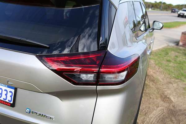 2025 Nissan X-TRAIL ST-L e-POWER T33