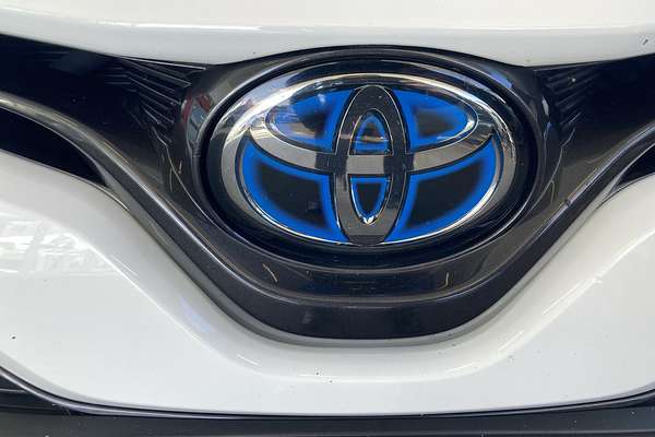 2021 Toyota Camry Ascent AXVH70R