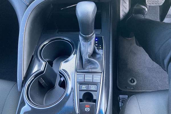 2021 Toyota Camry Ascent AXVH70R
