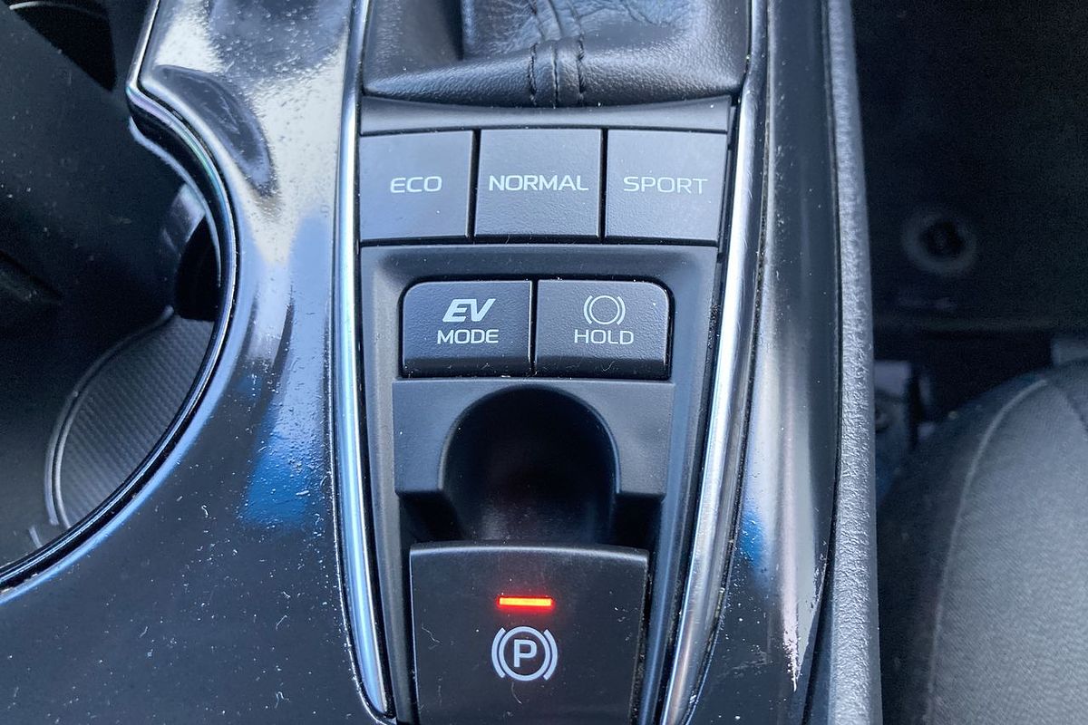 2021 Toyota Camry Ascent AXVH70R