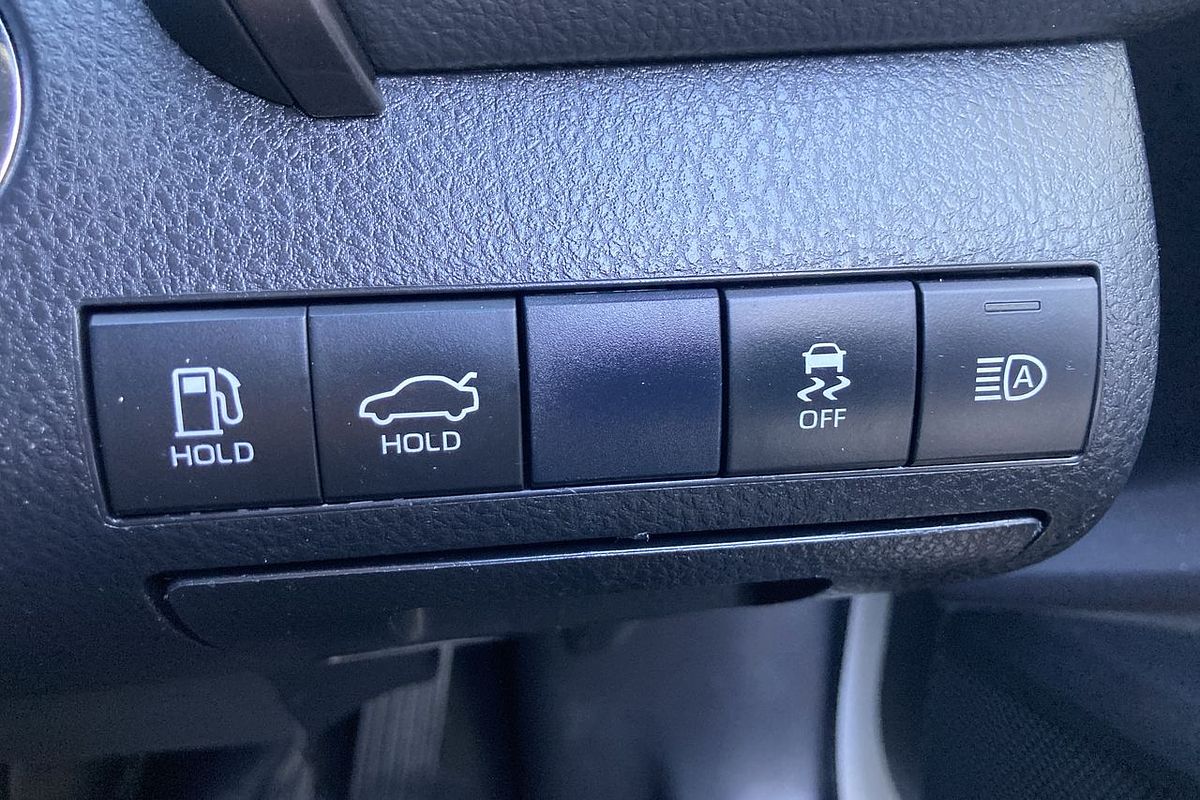 2021 Toyota Camry Ascent AXVH70R