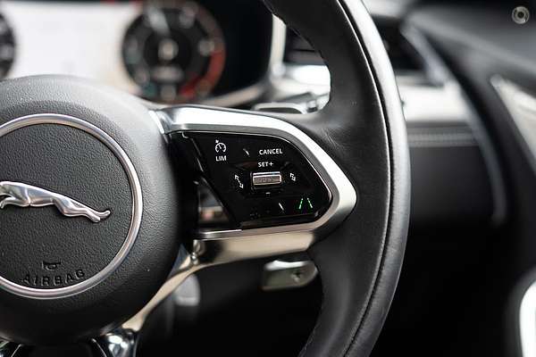 2023 Jaguar F-PACE D300 R-Dynamic SE X761