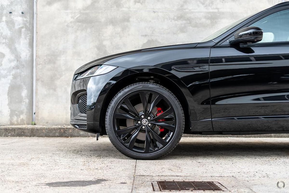 2023 Jaguar F-PACE D300 R-Dynamic SE X761
