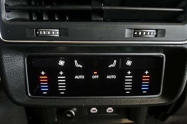 2023 Audi Q7 50 TDI S line 4M