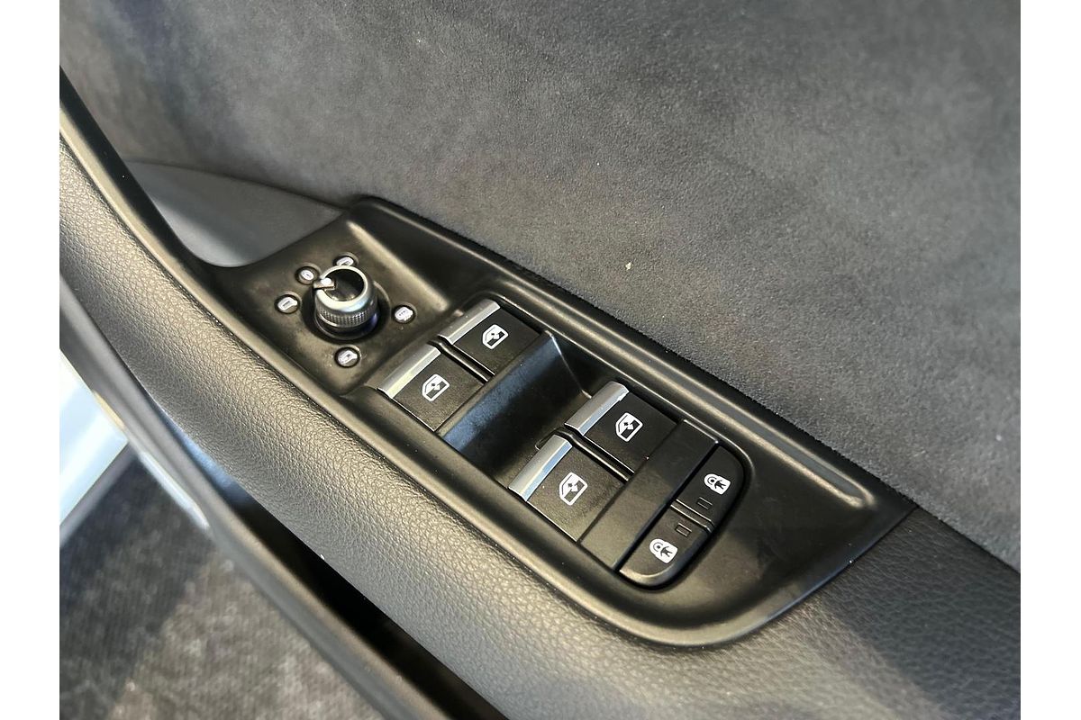 2023 Audi Q7 50 TDI S line 4M