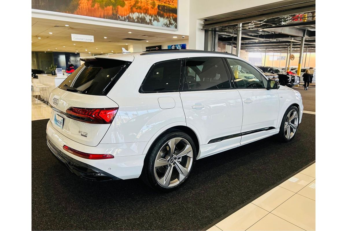2023 Audi Q7 50 TDI S line 4M