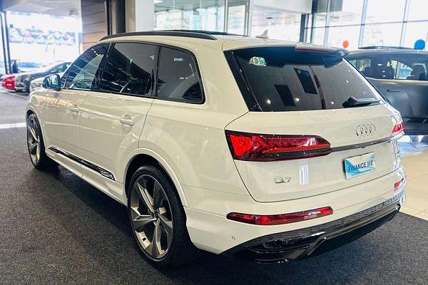2023 Audi Q7 50 TDI S line 4M