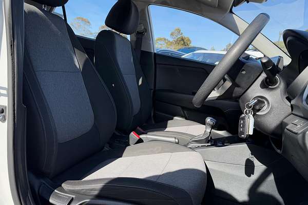2023 Kia Stonic S YB