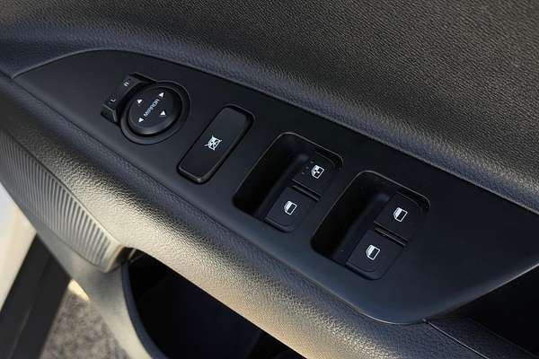2023 Kia Stonic S YB