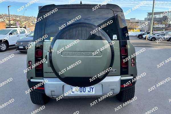 2022 Land Rover Defender 90 P300 L663