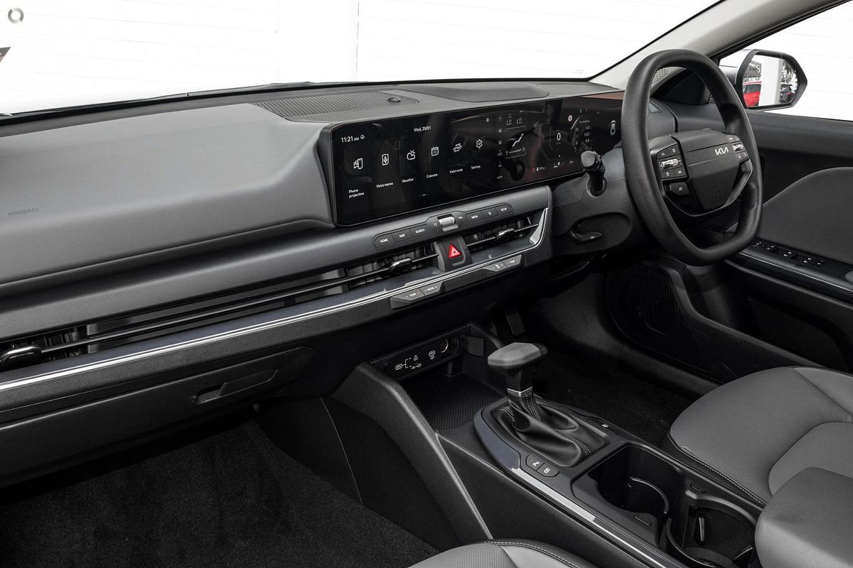 2025 Kia K4 Sport+ CL4m
