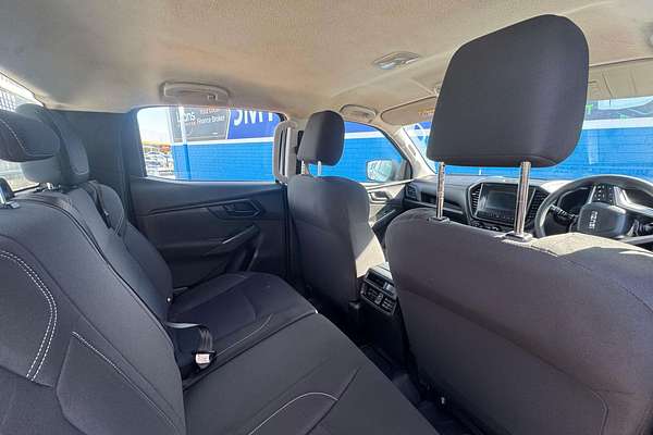 2021 Isuzu D-MAX SX  4X4