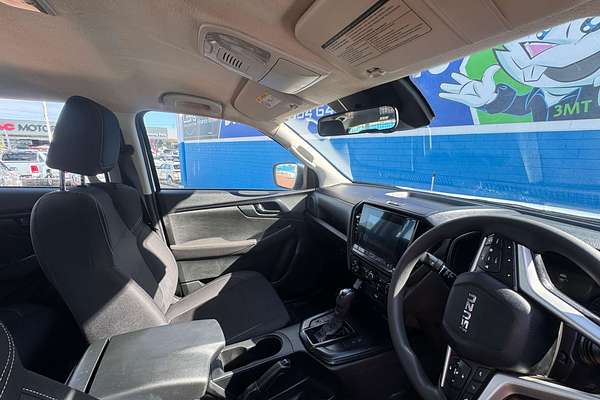 2021 Isuzu D-MAX SX  4X4