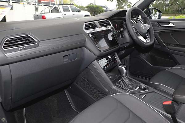2024 Volkswagen Tiguan Wolfsburg Edition Allspace 5N