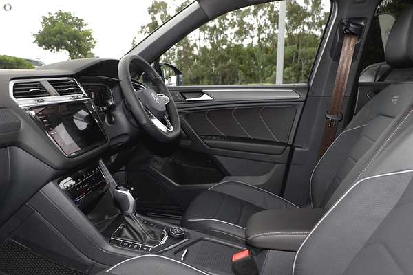 2024 Volkswagen Tiguan Wolfsburg Edition Allspace 5N