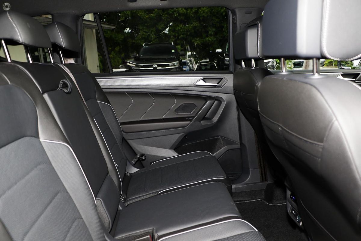 2024 Volkswagen Tiguan Wolfsburg Edition Allspace 5N