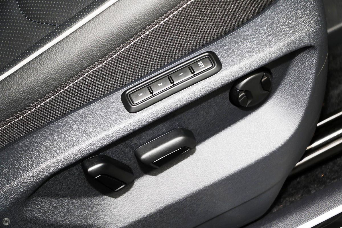 2024 Volkswagen Tiguan Wolfsburg Edition Allspace 5N