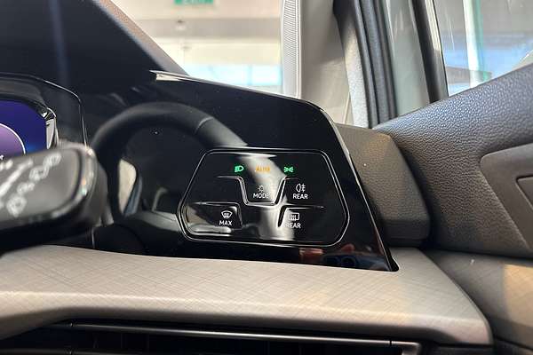 2025 Volkswagen Golf 110TSI Life 8.5