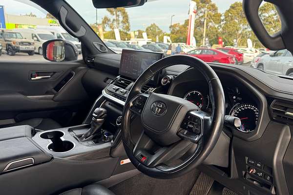 2023 Toyota Landcruiser GR Sport FJA300R