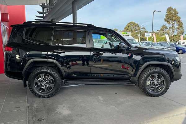 2023 Toyota Landcruiser GR Sport FJA300R