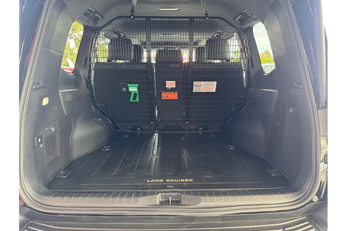 2023 Toyota Landcruiser GR Sport FJA300R