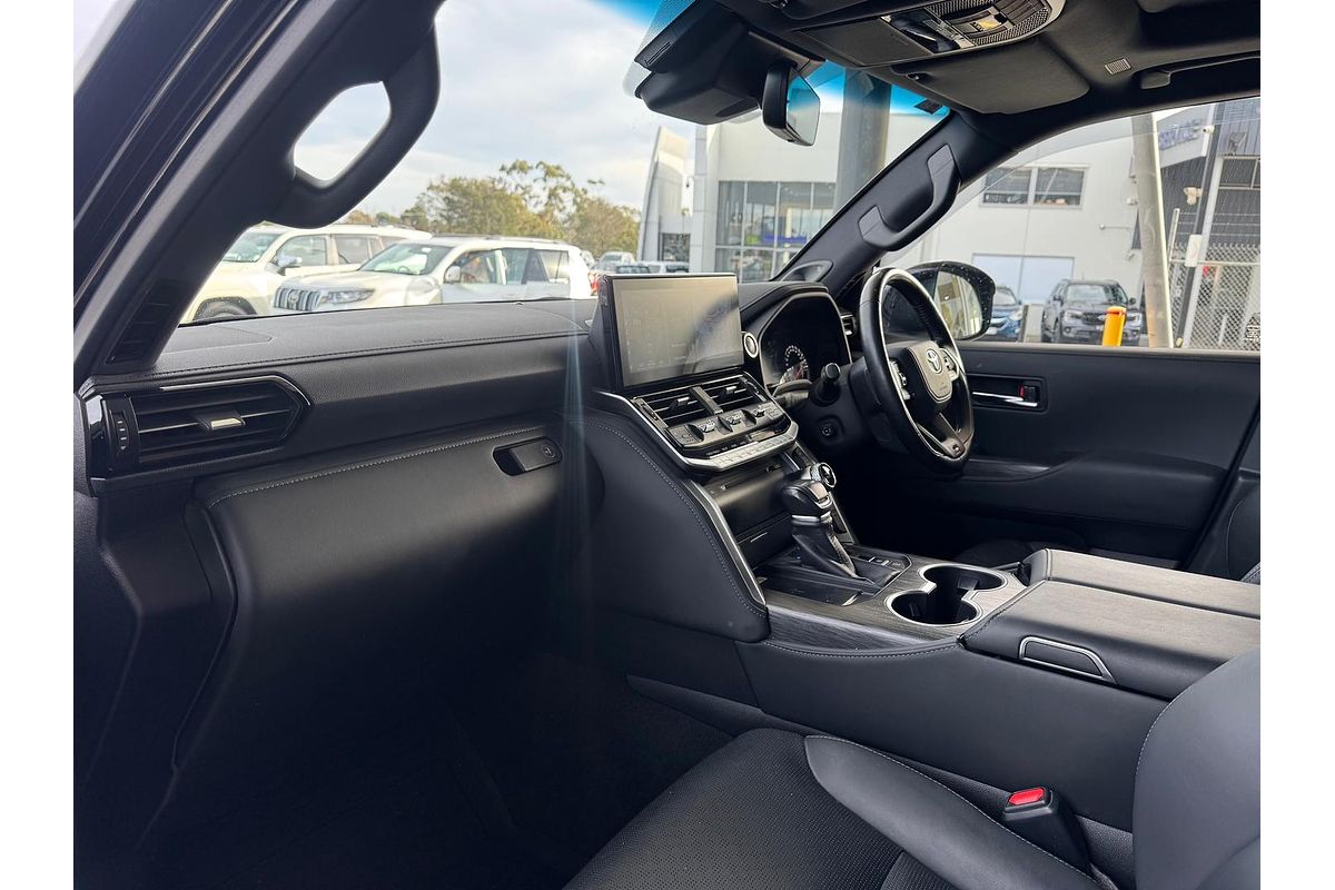 2023 Toyota Landcruiser GR Sport FJA300R