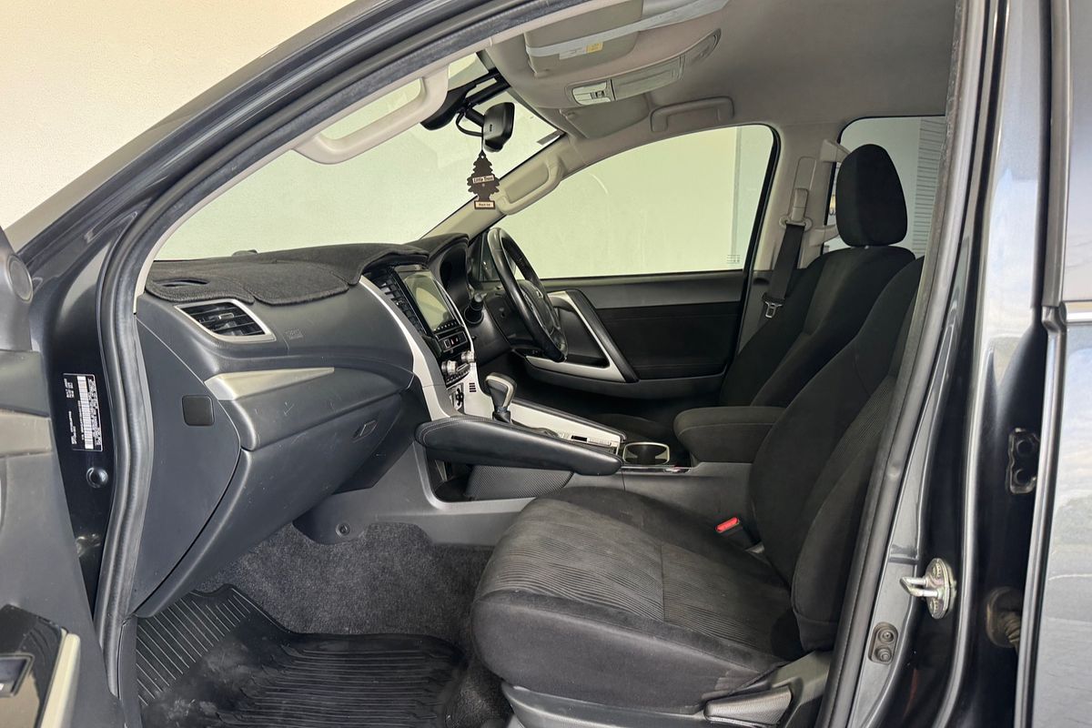 2022 Mitsubishi Pajero Sport GLS QF