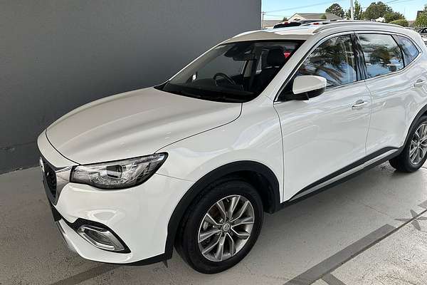 2022 MG HS Vibe SAS23