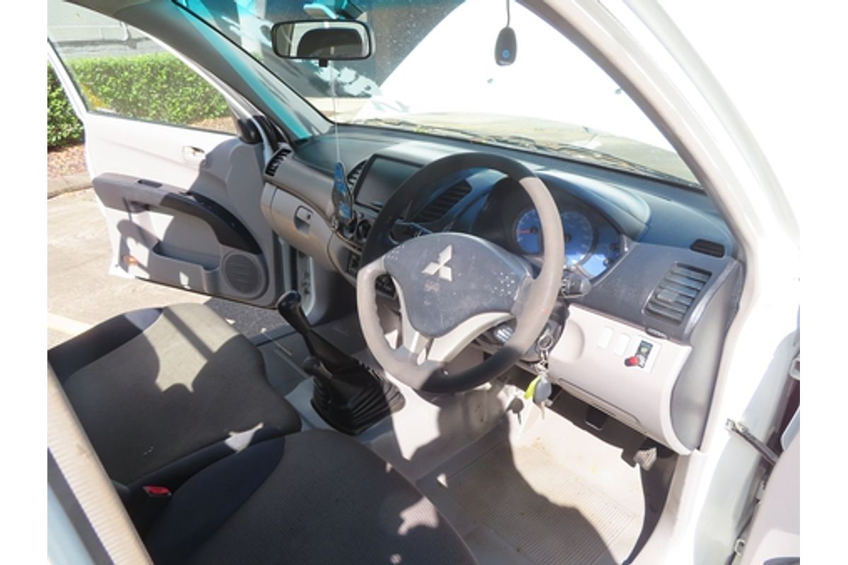 2009 Mitsubishi Triton GLX ML 4X4