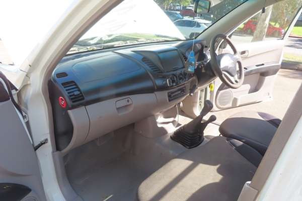 2009 Mitsubishi Triton GLX ML 4X4