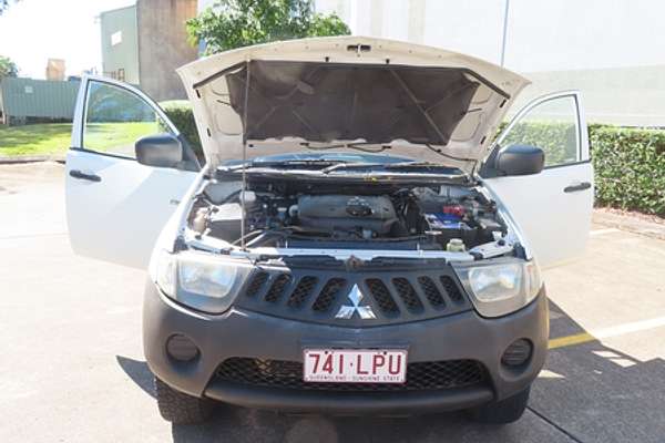 2009 Mitsubishi Triton GLX ML 4X4