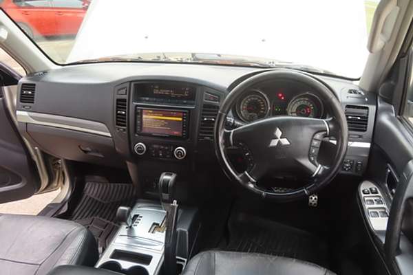 2008 Mitsubishi Pajero 25th Anniversary NS