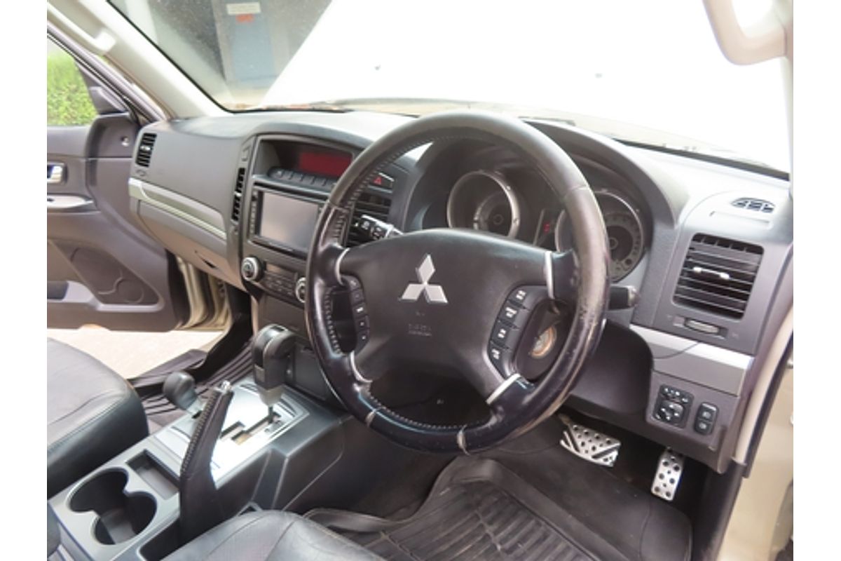 2008 Mitsubishi Pajero 25th Anniversary NS
