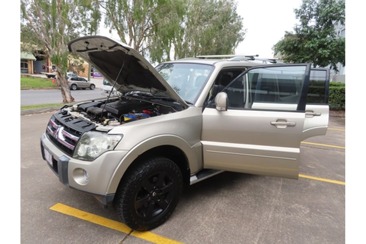 2008 Mitsubishi Pajero 25th Anniversary NS