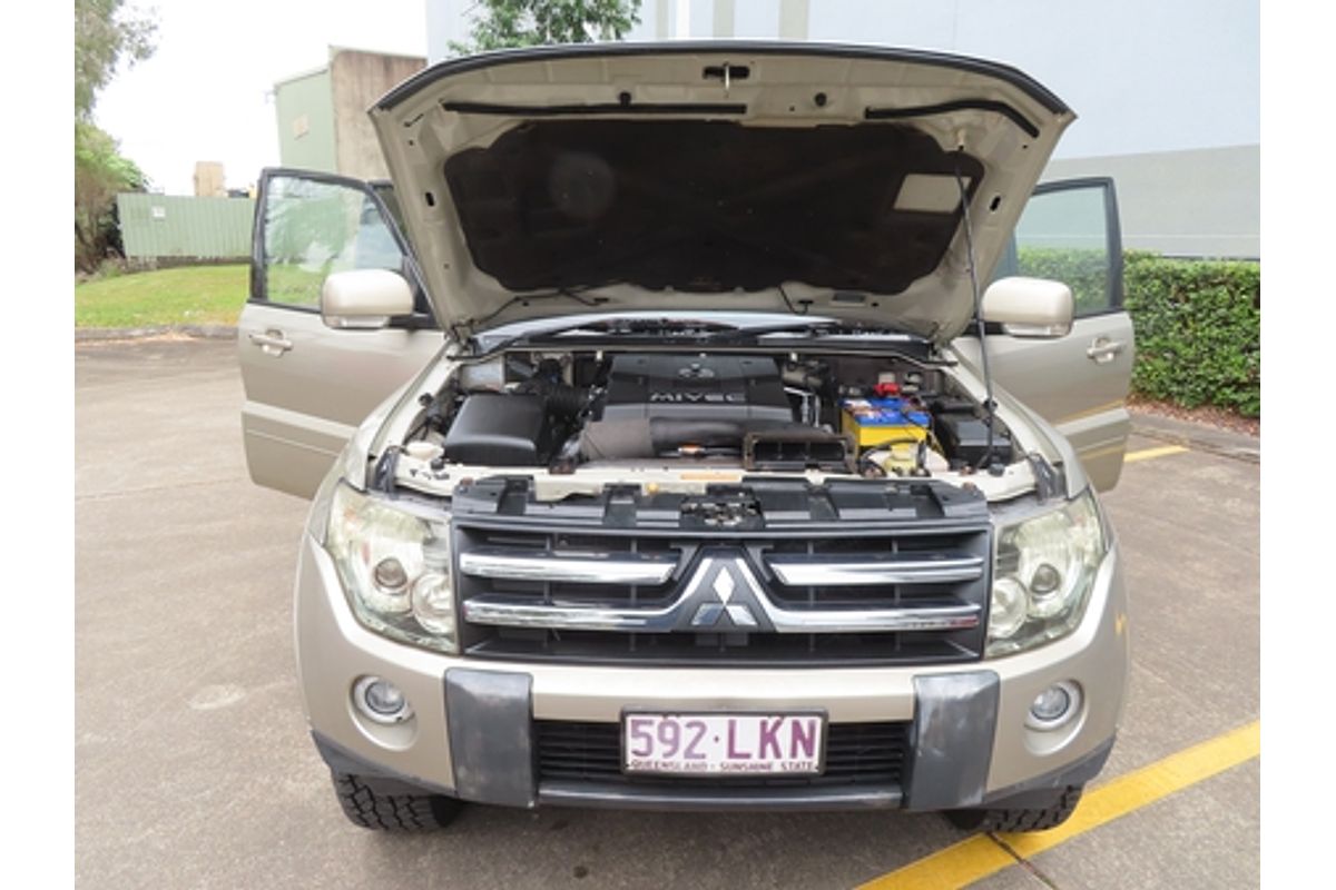 2008 Mitsubishi Pajero 25th Anniversary NS