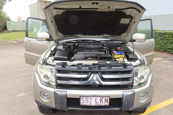 2008 Mitsubishi Pajero 25th Anniversary NS