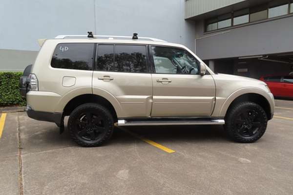 2008 Mitsubishi Pajero 25th Anniversary NS