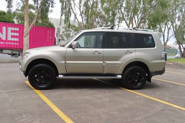 2008 Mitsubishi Pajero 25th Anniversary NS