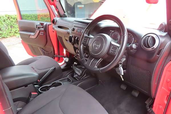 2013 Jeep Wrangler Unlimited Sport JK