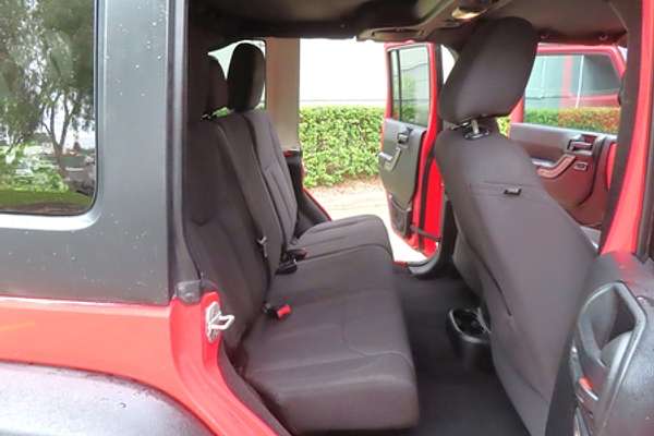 2013 Jeep Wrangler Unlimited Sport JK
