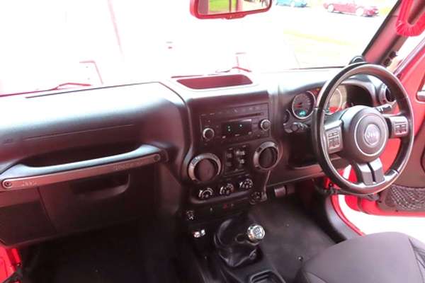 2013 Jeep Wrangler Unlimited Sport JK