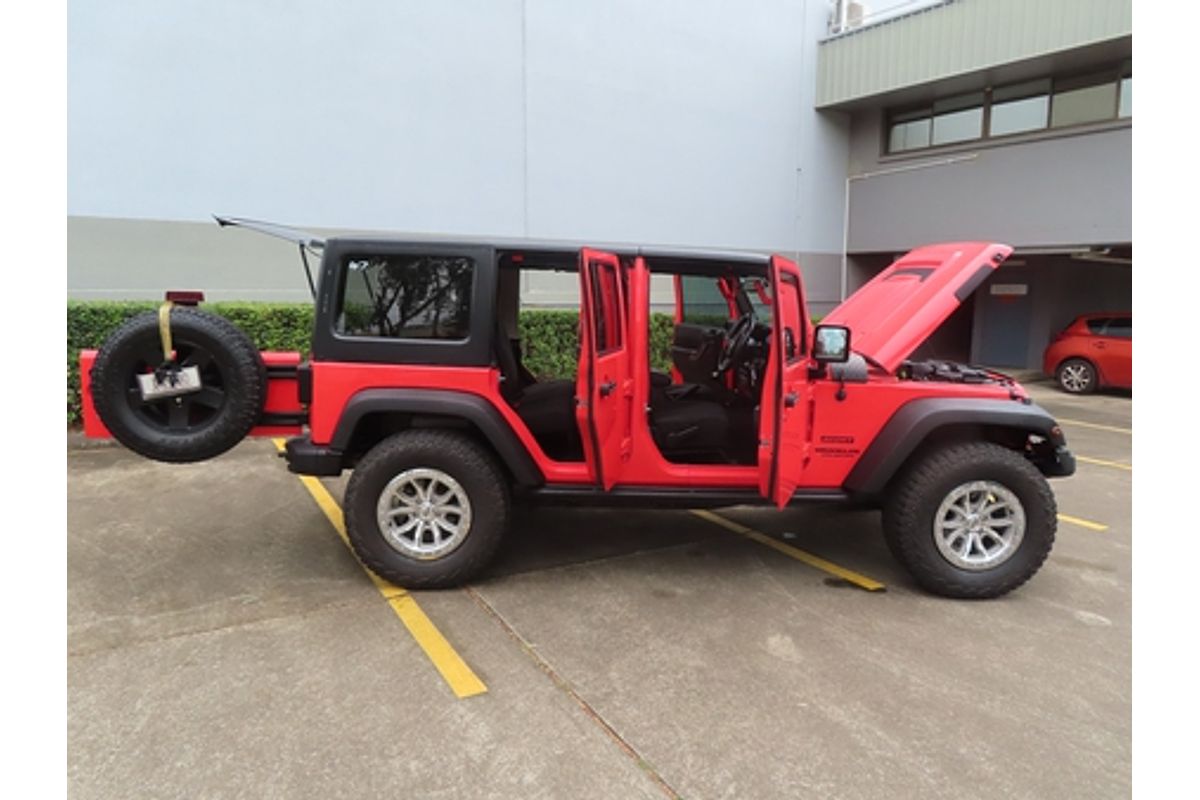 2013 Jeep Wrangler Unlimited Sport JK
