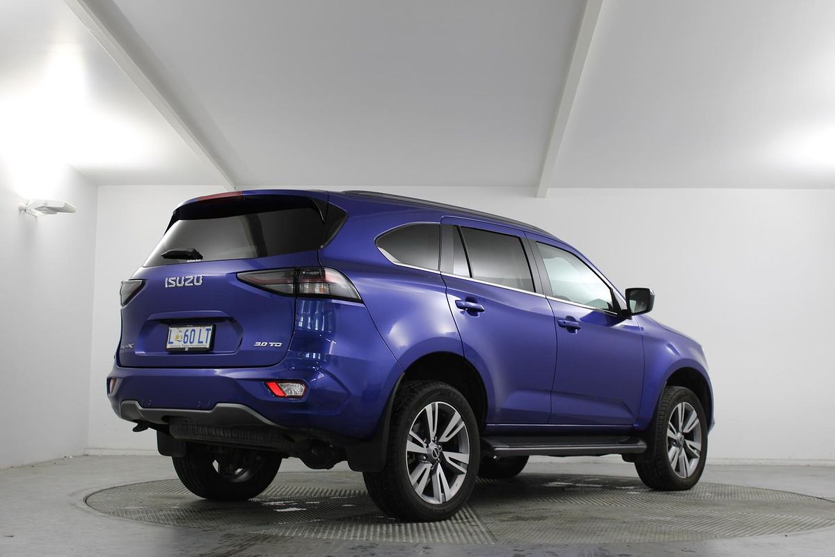 2023 Isuzu MU-X LS-T