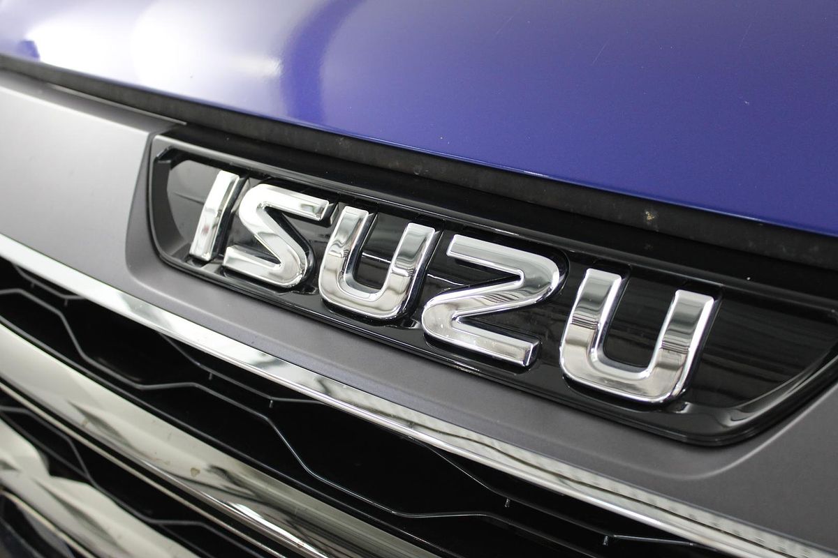 2023 Isuzu MU-X LS-T