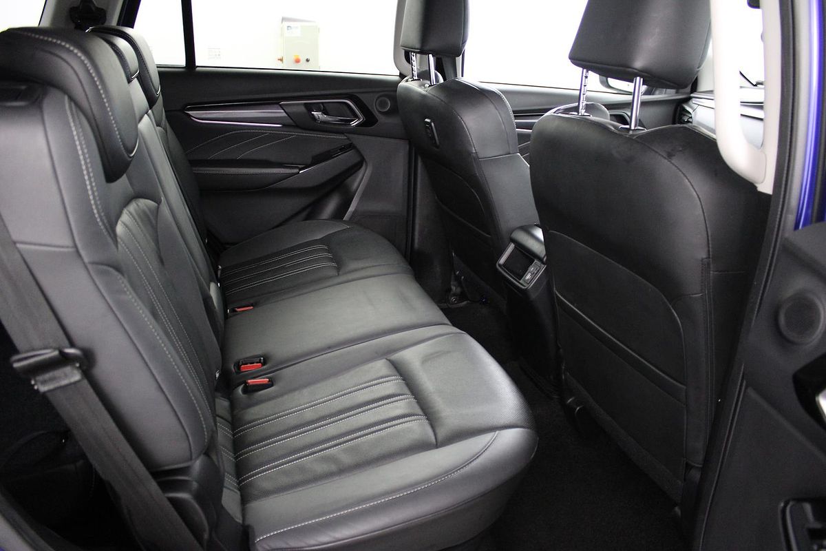 2023 Isuzu MU-X LS-T