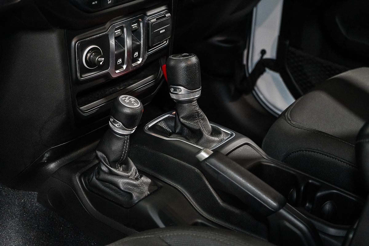 2019 Jeep Wrangler Sport S JL